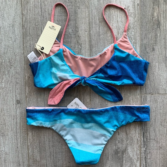 🔥🔥BILLABONG - REVERSIBLE TRIP BIKINI SET🔥🔥 - Picture 4 of 7